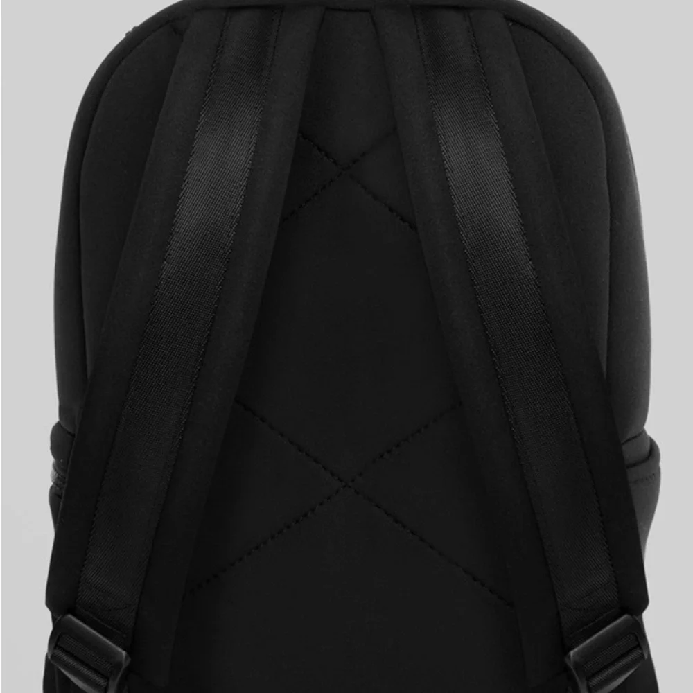 🎒BNWT ALO Yoga Stow Neoprene Backpack Col:black with pouch $328 - Picture 3 of 13